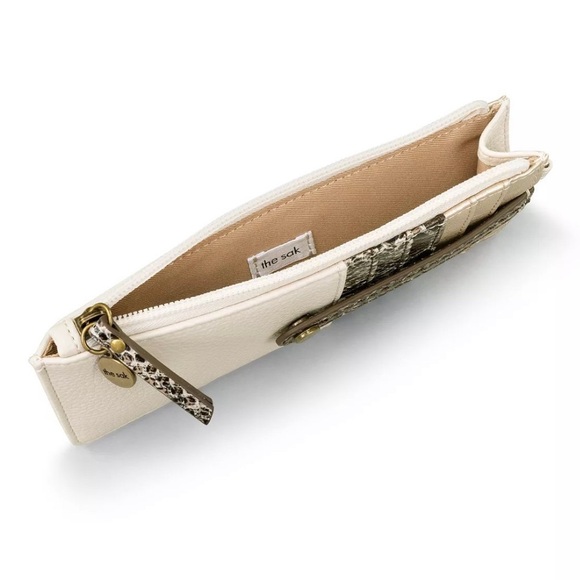 THE SAK Leather Wristlet Card Wallet - Picture 3 of 9